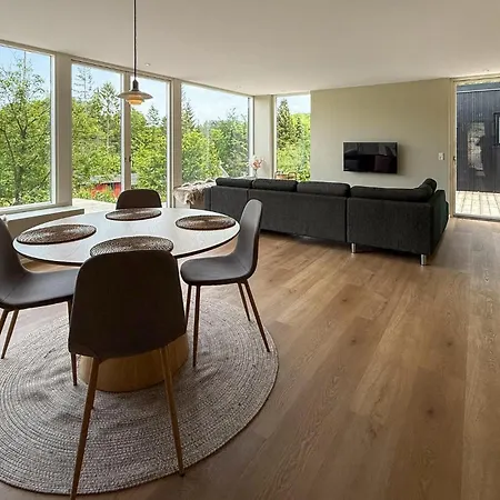 3 Bedroom Cozy In Casa vacanze