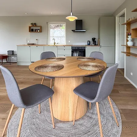 3 Bedroom Cozy In