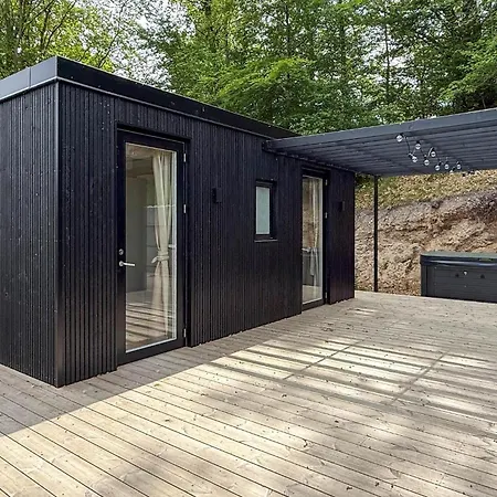 3 Bedroom Cozy In Casa vacanze
